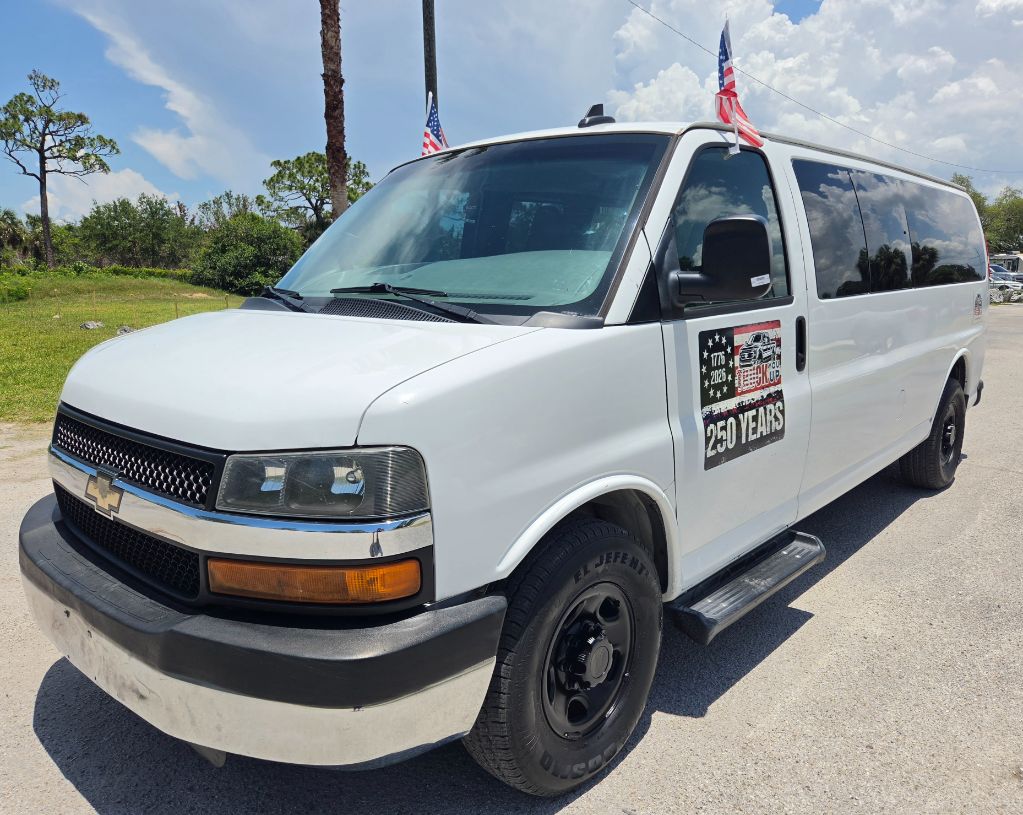 2016 Chevrolet Express Passenger LS